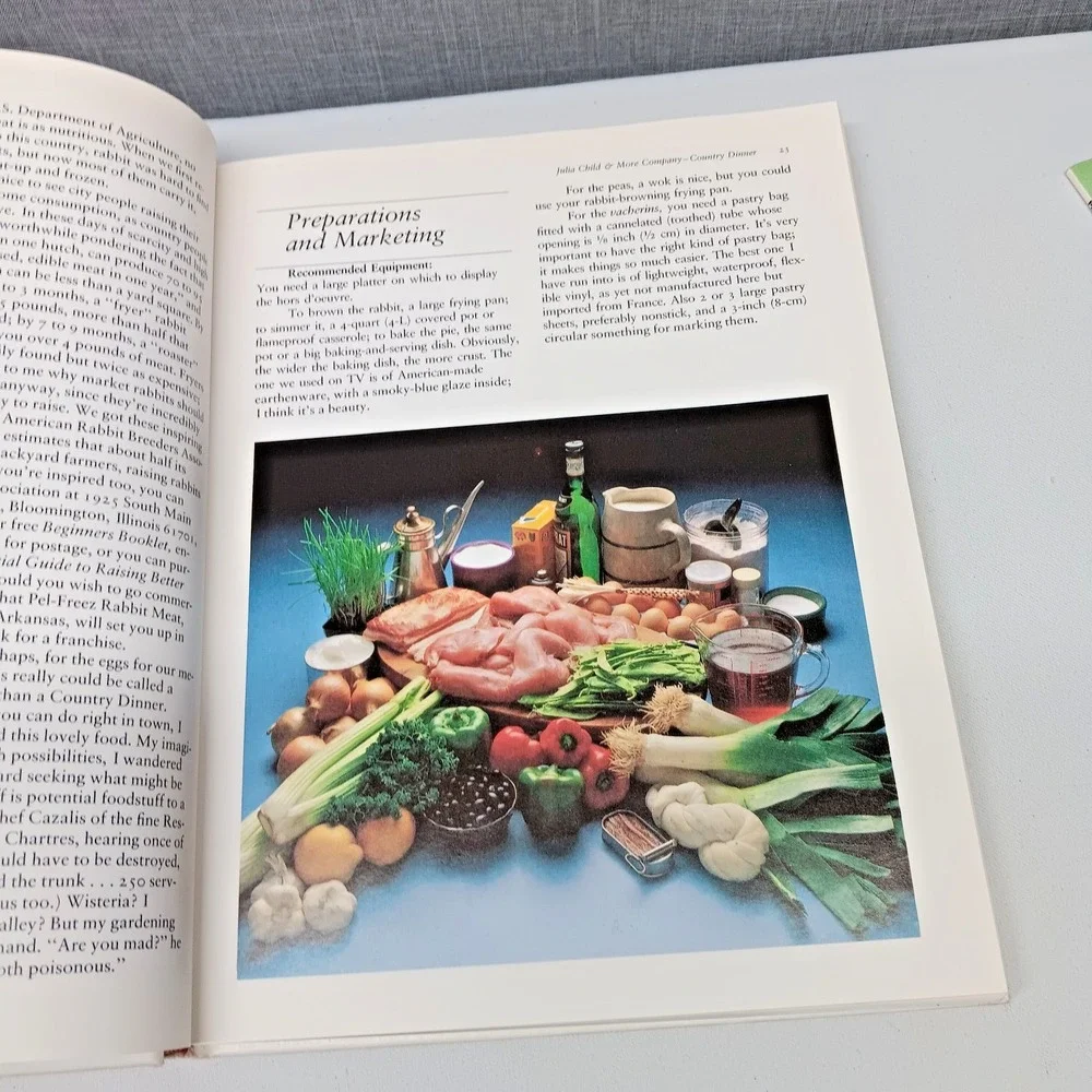 Vintage Julia Child & More Company Cookbook 1979 HC French Recipes‎ READ